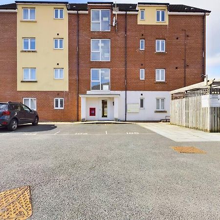 Chic City Centre Apartment With Allocated Parking Суонси Экстерьер фото